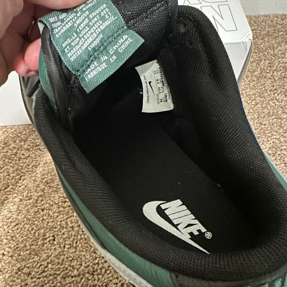 Nike Men's Custom Black and Green Dunk Low Sneakers - Picture 7 of 9